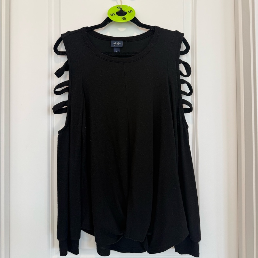 Daytrip Black Long-sleeve Top with Side Cut-Outs
